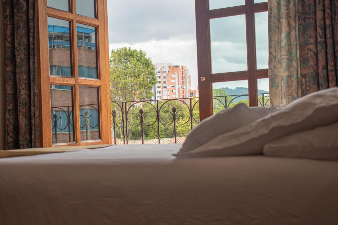 Hotel Dinastia Real ดุยตามา ภายนอก รูปภาพ